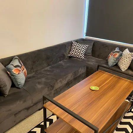 Mr. In Ortakoy , North + Wifi + Netflix * ニコシア