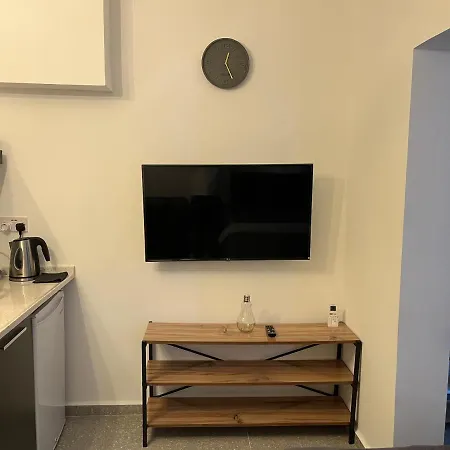 Mr. In Ortakoy , North + Wifi + Netflix * ニコシア