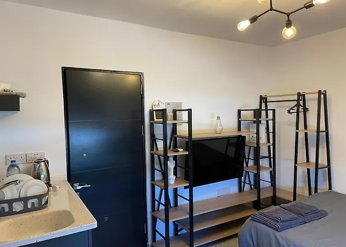 Mr. In Ortakoy , North + Wifi + Netflix