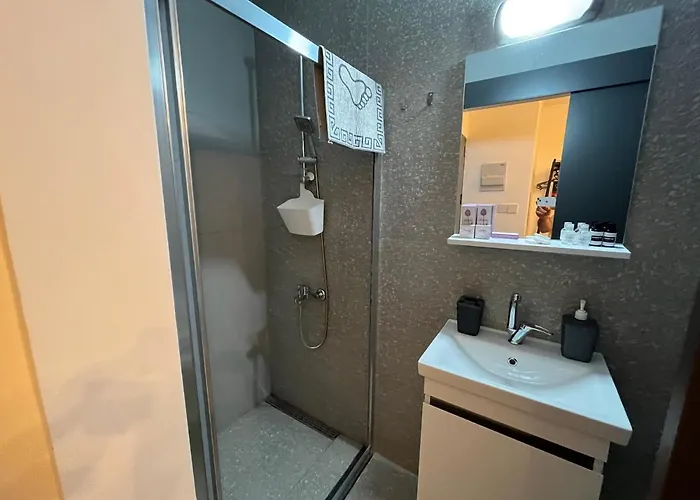 Mr. In Ortakoy , North + Wifi + Netflix