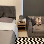 Апартаменти Mr. In Ortakoy , North + Wifi + Netflix Нікосія