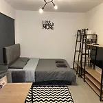 Mr. In Ortakoy , North + Wifi + Netflix Нікосія