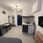 Mr. In Ortakoy , North + Wifi + Netflix Апартаменти
