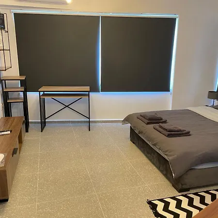 Mr. In Ortakoy , North + Wifi + Netflix Апартаменти *