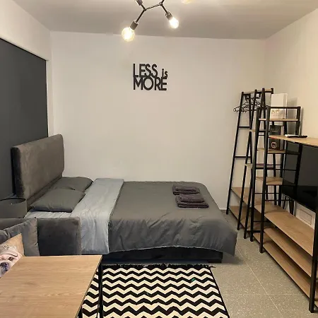 Mr. In Ortakoy , North + Wifi + Netflix نيقوسيا