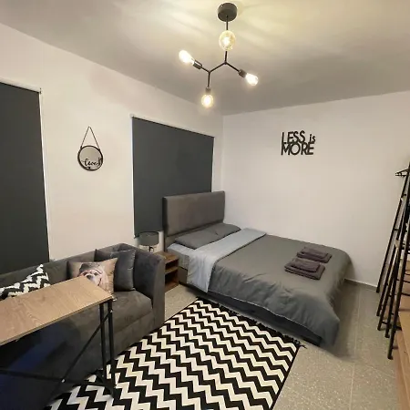 Mr. In Ortakoy , North + Wifi + Netflix