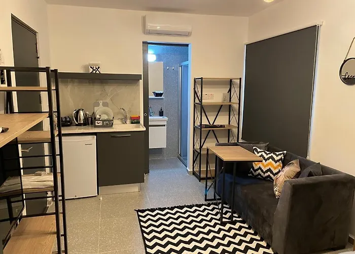 Mr. In Ortakoy , North + Wifi + Netflix Нікосія