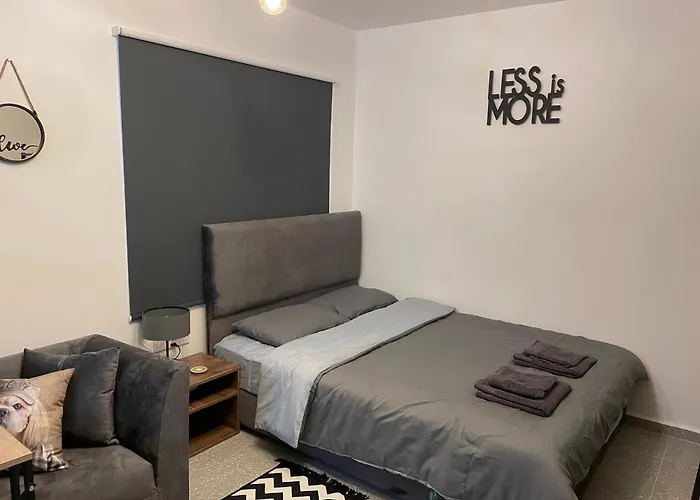 Апартаменти Mr. In Ortakoy , North + Wifi + Netflix Нікосія