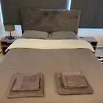 Mr. In Ortakoy , North + Wifi + Netflix Apartment Nicosia